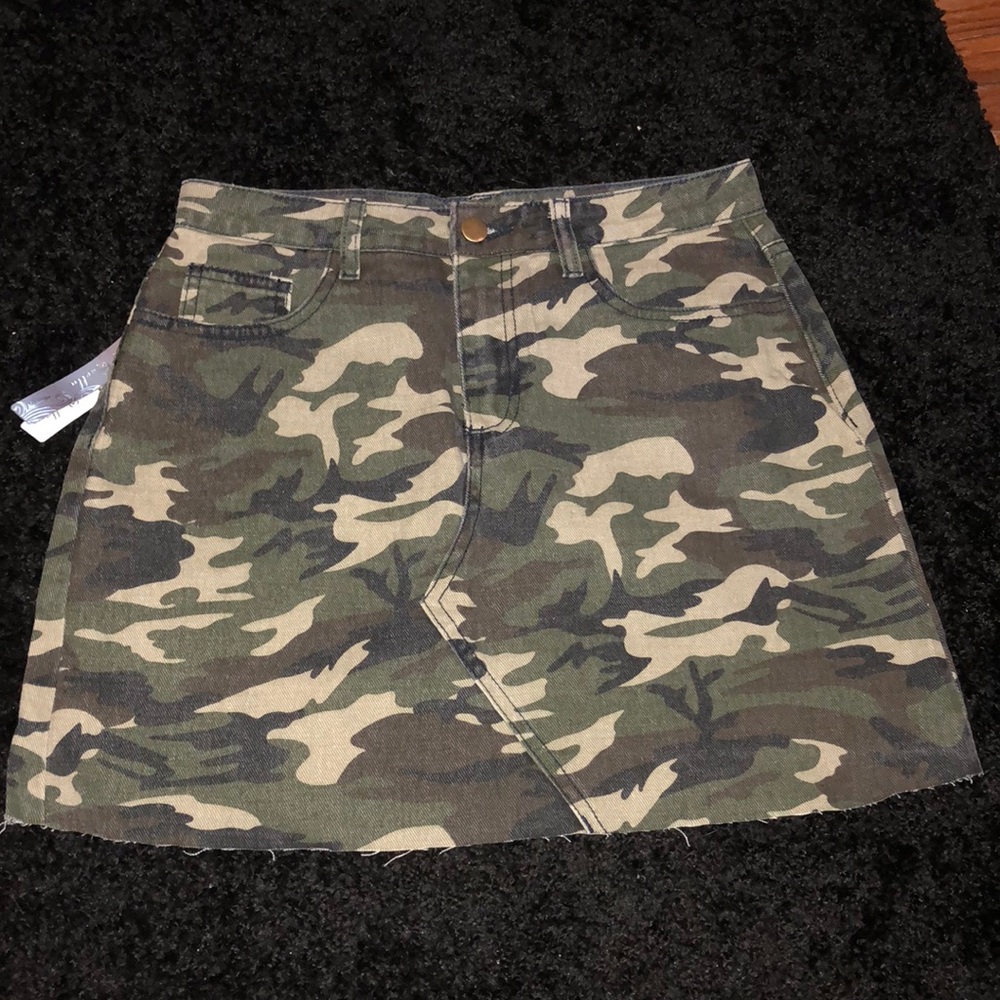Camo skirt